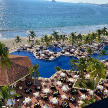 Hotel Barcelo - View from room 808, a "premium ocean view" room. Taken on 31 December 2021. - Hotels Near Me - Zihuatanejo, GRO