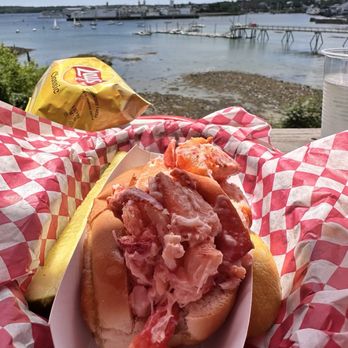 Claws - Seafood Near Me - Rockland, Maine Claws - Seafood Near Me - Rockland, Maine