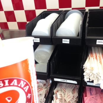 Popeyes Louisiana Kitchen - Out of large lids, don't bother asking for more, they'll ignore you. - Fast Food Near Me - Arvin, California