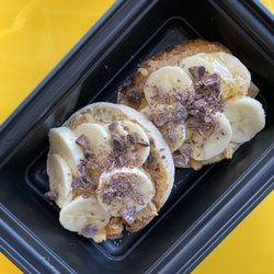 PEANUT BUTTER BAD BANANA toasted English muffin with house made peanut butter, bananas, shaved chocolate and local honey.