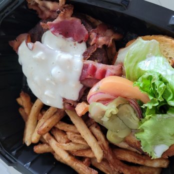 Calli Bakers Firehouse - Burger w blue cheese n bacon - Seafood Near Me - Myrtle Beach, South Carolina