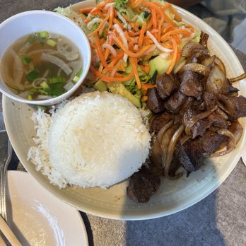 Mama Hong's Vietnamese Kitchen - Orange - Vietnamese Near Me - Orange, California Mama Hong's Vietnamese Kitchen - Orange - Vietnamese Near Me - Orange, California