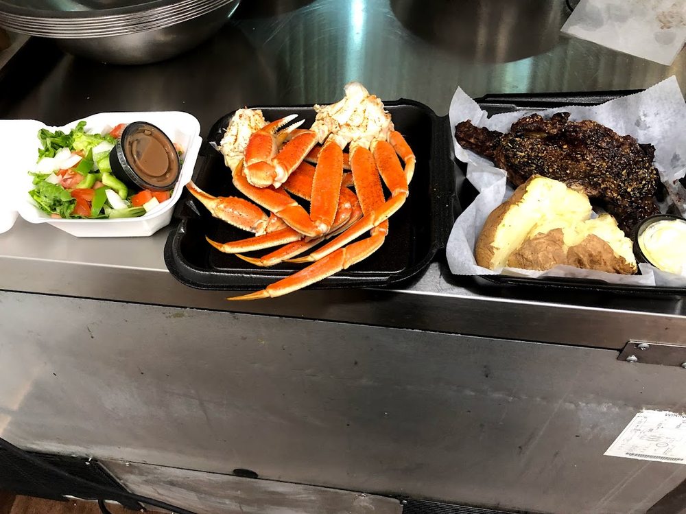 COCKTAILS LOUNGE Updated September 2024 20 Photos 1553 Lane Ave S, Jacksonville, Florida