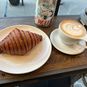 Blue Sparrow Coffee - Vanilla Latte and Strawberry Croissant - Coffee & Tea Near Me - Denver, Colorado