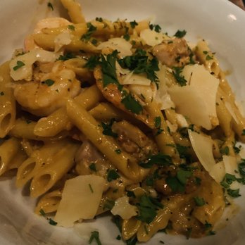 Red Table - Shrimp and chicken pasta - Gastropubs Near Me - Huntington Beach, California Red Table - Shrimp and chicken pasta - Gastropubs Near Me - Huntington Beach, California