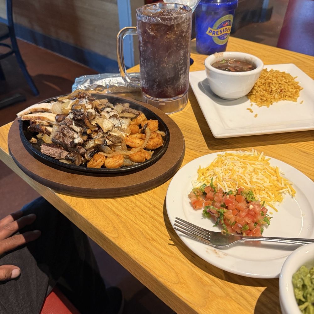 Chili's - Fajita meal so yummy. Tortillas were hard they are wrapped in foil which is a no no - Tex-Mex Near Me - Manteca, California Chili's - Fajita meal so yummy. Tortillas were hard they are wrapped in foil which is a no no - Tex-Mex Near Me - Manteca, California