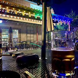 Club Try-Angles - Patio outside.