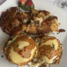 Blue Crab Benedict