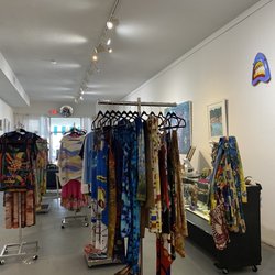 Etrusca Gallery Salon - Her clothing