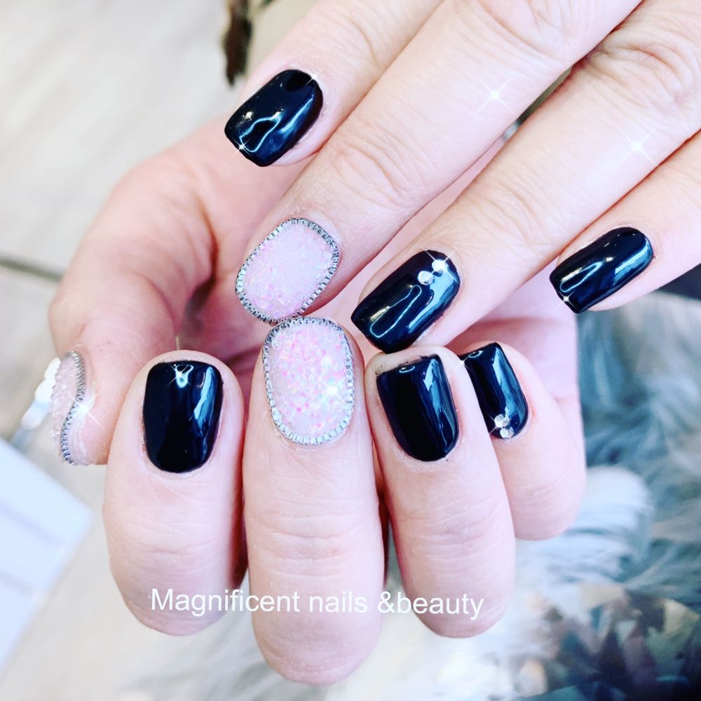 Magnificent nails and beauty salon