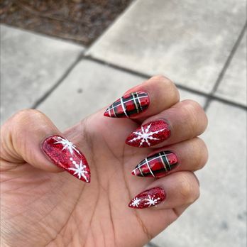Nini Nails and Spa - Ann really is incredible. She'll take her time while helping you with colors and your design. My absolute go to tech. - Nail Salons Near Me - Orlando, Florida Nini Nails and Spa - Ann really is incredible. She'll take her time while helping you with colors and your design. My absolute go to tech. - Nail Salons Near Me - Orlando, Florida