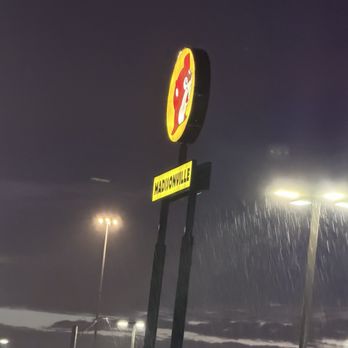 Buc-ee's - Gas Stations Near Me - Madisonville, Texas