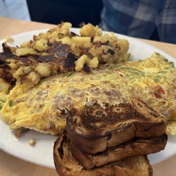 Athena's - Regular omelet - Breakfast & Brunch Near Me - Cranston, Rhode Island