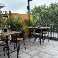 Micheladas del semáforo - Balcony seating