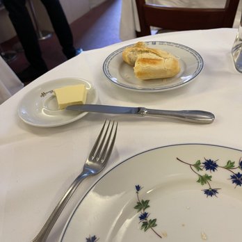 Le Soufflé - Omg this butter is so good - French Near Me - Paris, 75 Le Soufflé - Omg this butter is so good - French Near Me - Paris, 75