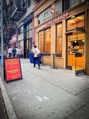 Norm's Pizza by null