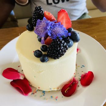 Hank's - Chantely cake, it looked beautiful, tasted okay!! - Coffee & Tea Near Me - Austin, Texas Hank's - Chantely cake, it looked beautiful, tasted okay!! - Coffee & Tea Near Me - Austin, Texas
