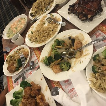 Hunan Cottage - a table full of chinese food - Chinese Near Me - Plainview, New York