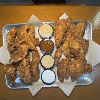 Big Dean's - Crispy chicken tenders with all the saucy options! - Chicken Shop Near Me - Philadelphia, Pennsylvania Big Dean's - Crispy chicken tenders with all the saucy options! - Chicken Shop Near Me - Philadelphia, Pennsylvania