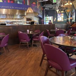 Mellow Mushroom Greensboro - Seating
