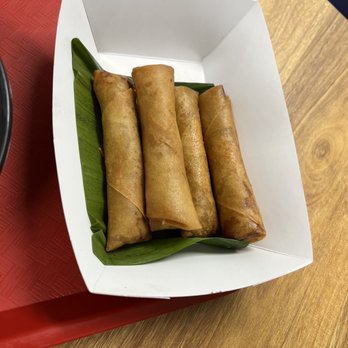 Chick'n Rotonda - 4 pcs Lumpiang Shanghai - Filipino Near Me - Middle Village, New York