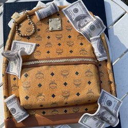 L A Custom Cakes - Custom sheet cake