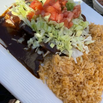 La Carreta Mexican Restaurant - Enchiladas poblanos - Mexican Near Me - Winston Salem, North Carolina La Carreta Mexican Restaurant - Enchiladas poblanos - Mexican Near Me - Winston Salem, North Carolina