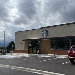 Starbucks - Exterior