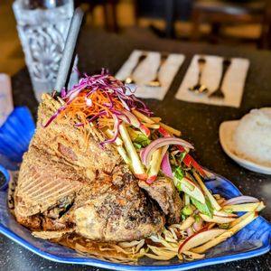 allan: “what do u wanna eat?”