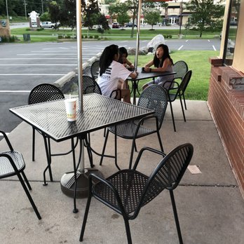 My Burger - Minnetonka - Outside seating - Burgers Near Me - Minnetonka, Minnesota
