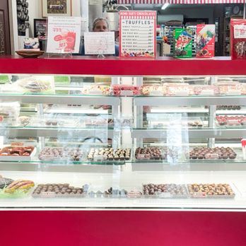 Roni-Sue's Chocolates - Display - Chocolatiers & Shops Near Me - New York, New York Roni-Sue's Chocolates - Display - Chocolatiers & Shops Near Me - New York, New York