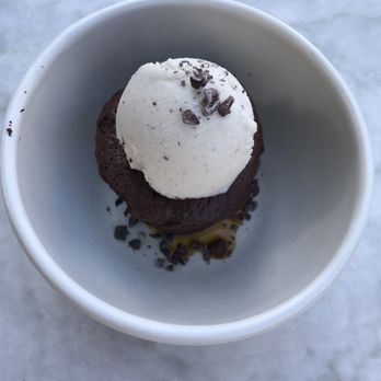 True Food Kitchen - Flourless Chocolate Cake - Vegetarian Near Me - Pasadena, California True Food Kitchen - Flourless Chocolate Cake - Vegetarian Near Me - Pasadena, California