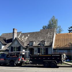 Mountainside Roofing - West Linn full tear off and ReRoof with Brava shake.
