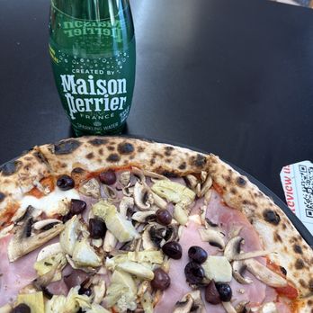 Mike’s pizzeria - Quattro stagioni delicious - Pizza Near Me - Murfreesboro, Tennessee