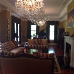 Living room/ sitting room