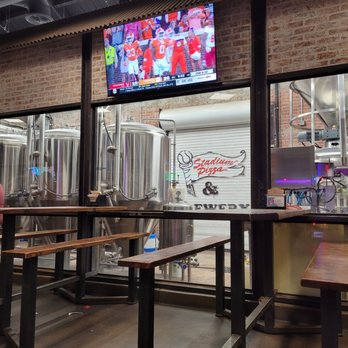 Stadium Pizza - Inside - Pizza Near Me - Lake Elsinore, California Stadium Pizza - Inside - Pizza Near Me - Lake Elsinore, California