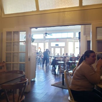 Come & Crepe It - Busy Sunday morning, thats a great sign that this is a local favorite! - Coffee & Tea Near Me - Gonzales, Texas Come & Crepe It - Busy Sunday morning, thats a great sign that this is a local favorite! - Coffee & Tea Near Me - Gonzales, Texas