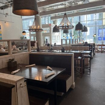 Maplewood Kitchen and Bar - Booths - Breakfast & Brunch Near Me - Cincinnati, Ohio