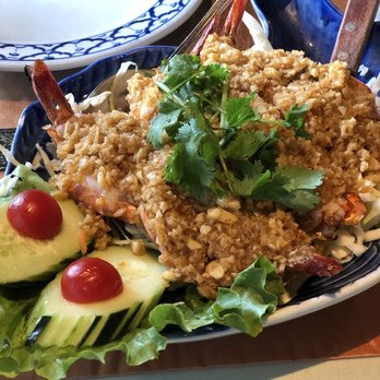 President Thai - Jumbo garlic prawns - Thai Near Me - Pasadena, California President Thai - Jumbo garlic prawns - Thai Near Me - Pasadena, California