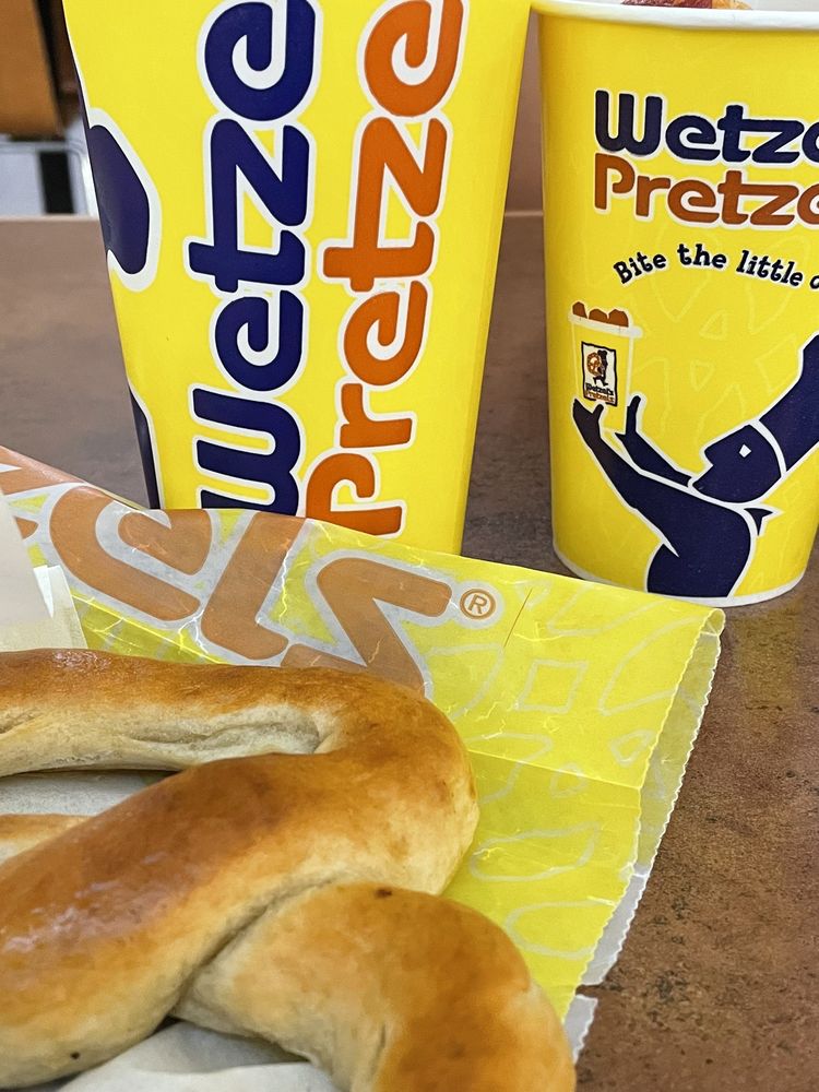 WETZEL’S PRETZELS 28 Photos & 18 Reviews 5665 Meadowood Mall Cir