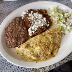 Taqueria Lupita - Eggs with machaca with Chilaquilas Rojas, and beans