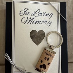 Bubbling Well Pet Memorial Park - Fur clipping and custom paw print key ring