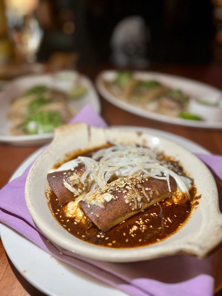 EL VEZ 3064 Photos & 3547 Reviews 121 S 13th St, Philadelphia, Pennsylvania Mexican