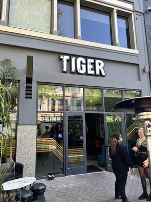 Tiger Restaurant & Lounge by null