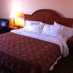Canalta Hotel - King size confines.