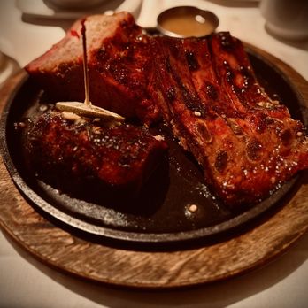 Perry's Steakhouse & Grille - Oak Brook - Dinner-Cut Pork Chop - Steakhouses Near Me - Oak Brook, Illinois Perry's Steakhouse & Grille - Oak Brook - Dinner-Cut Pork Chop - Steakhouses Near Me - Oak Brook, Illinois