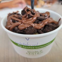 Berry Austin - Vanilla yogurt with oreo and Nutella