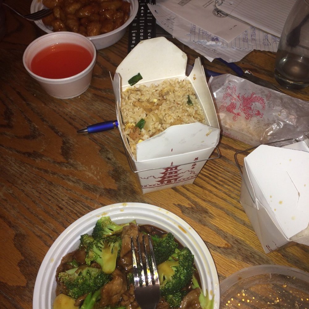 Beef and broccoli, honey chicken, chichen rice Beef and broccoli, honey chicken, chichen rice