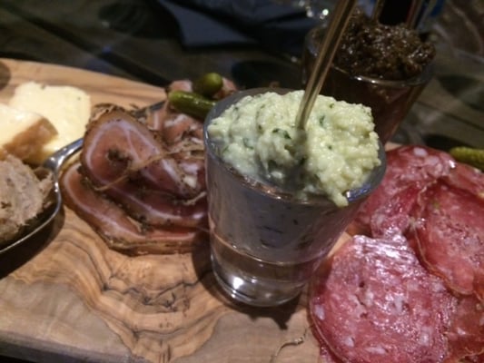 Champagne+Fromage by null