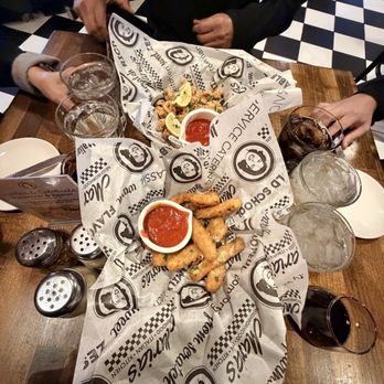 Maria's Italian Kitchen - Pasadena - Fred Zucchini Fritti and Calamari Fritti. Lambrusco and cabernet glasses of wine - Italian Near Me - Pasadena, California
